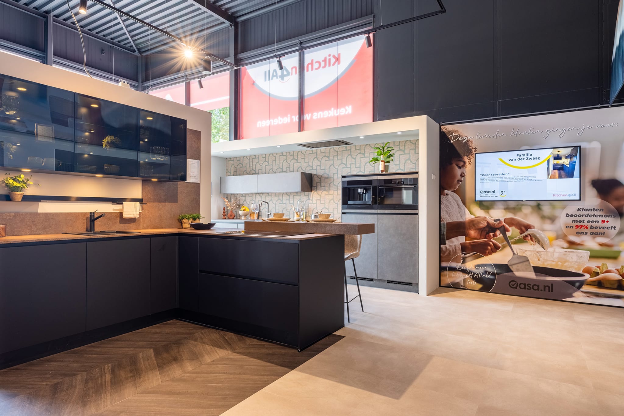 Keukenopstellingen in verschillende stijlen in de Kitchen4All-winkel