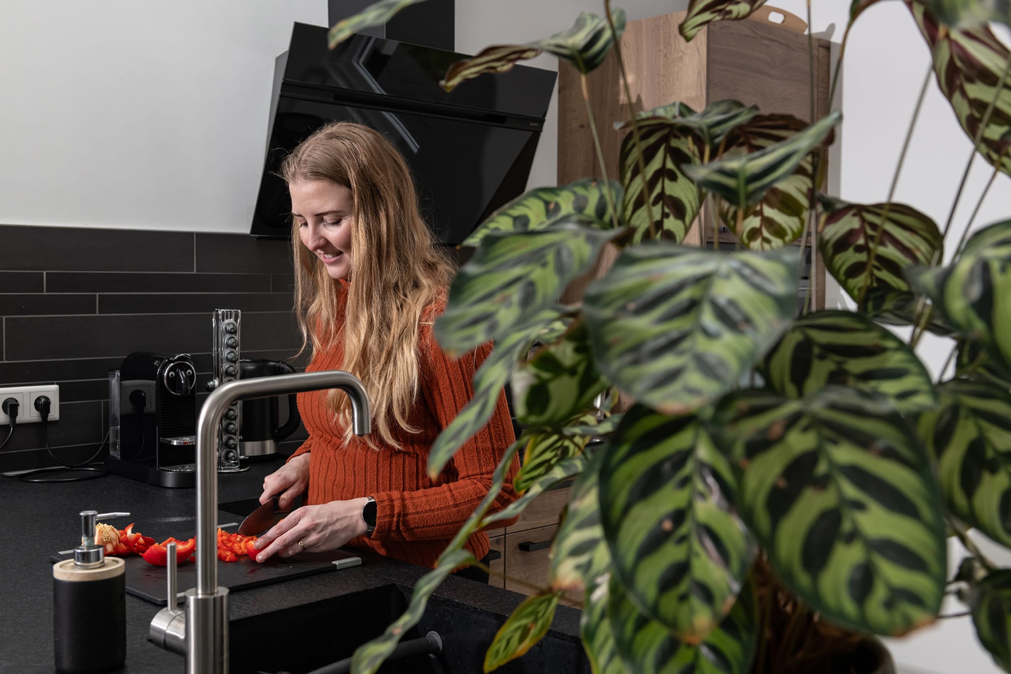 Ingebouwde combi-oven in de keuken van familie Toersche