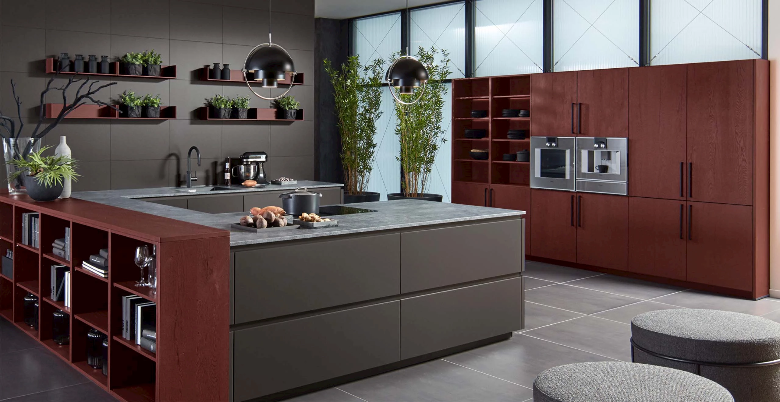 Rode designkeuken uit het Kitchen4All assortiment, ook leverbaar in rood