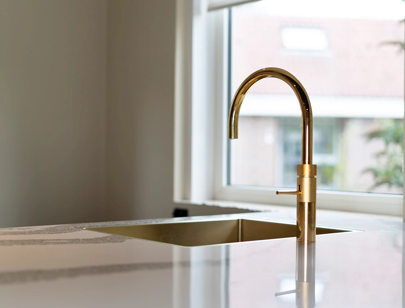 Platina kokend waterkraan