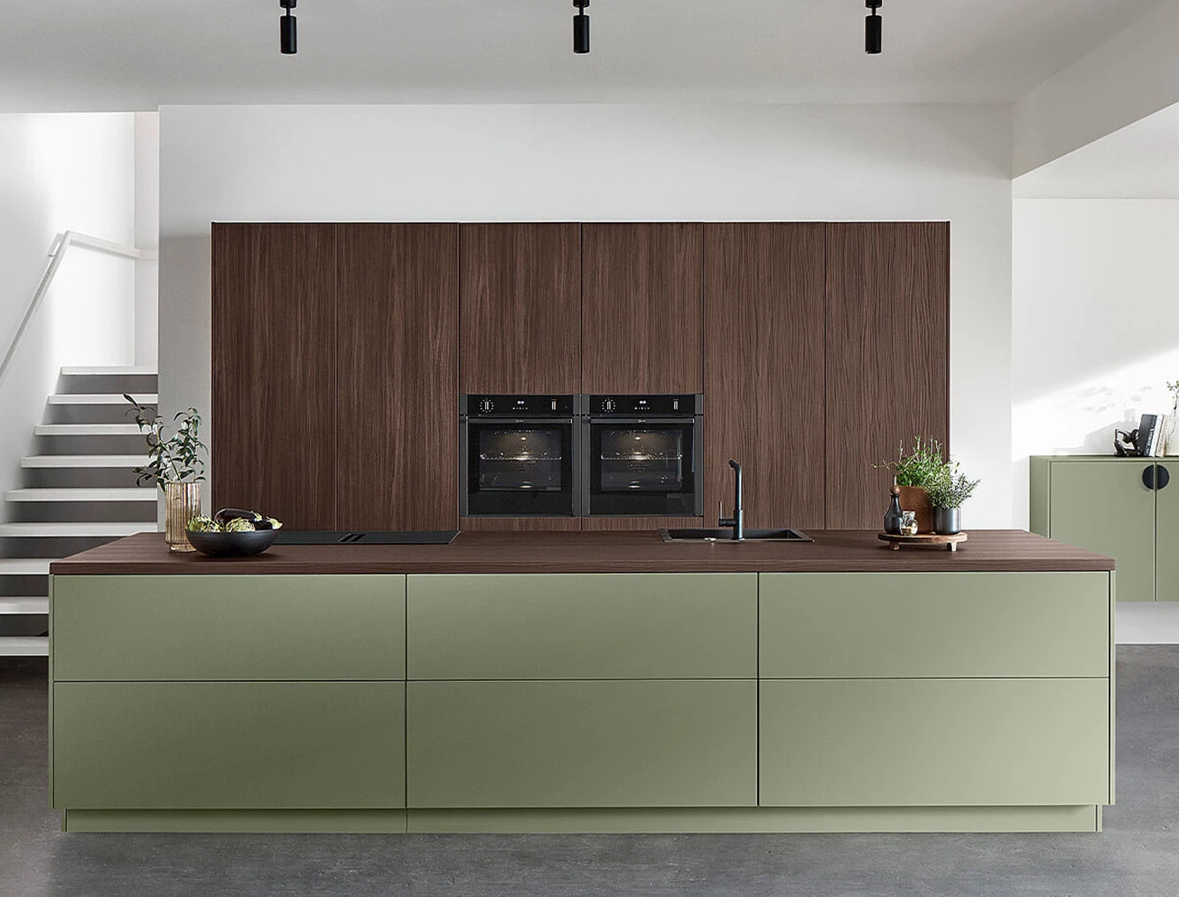 Groene strakke landelijke keuken