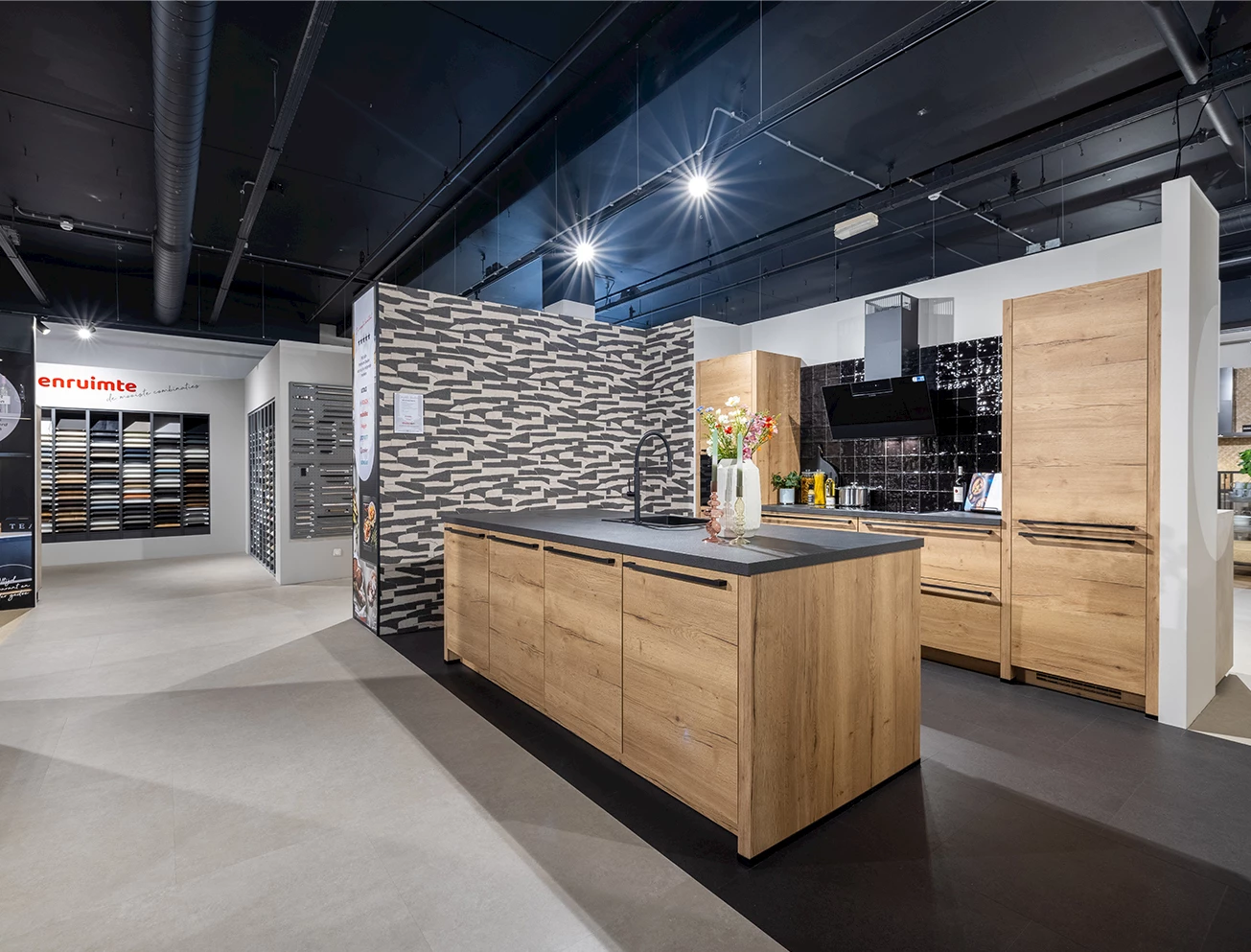 Opgestelde keukens in de Kitchen4All-winkel