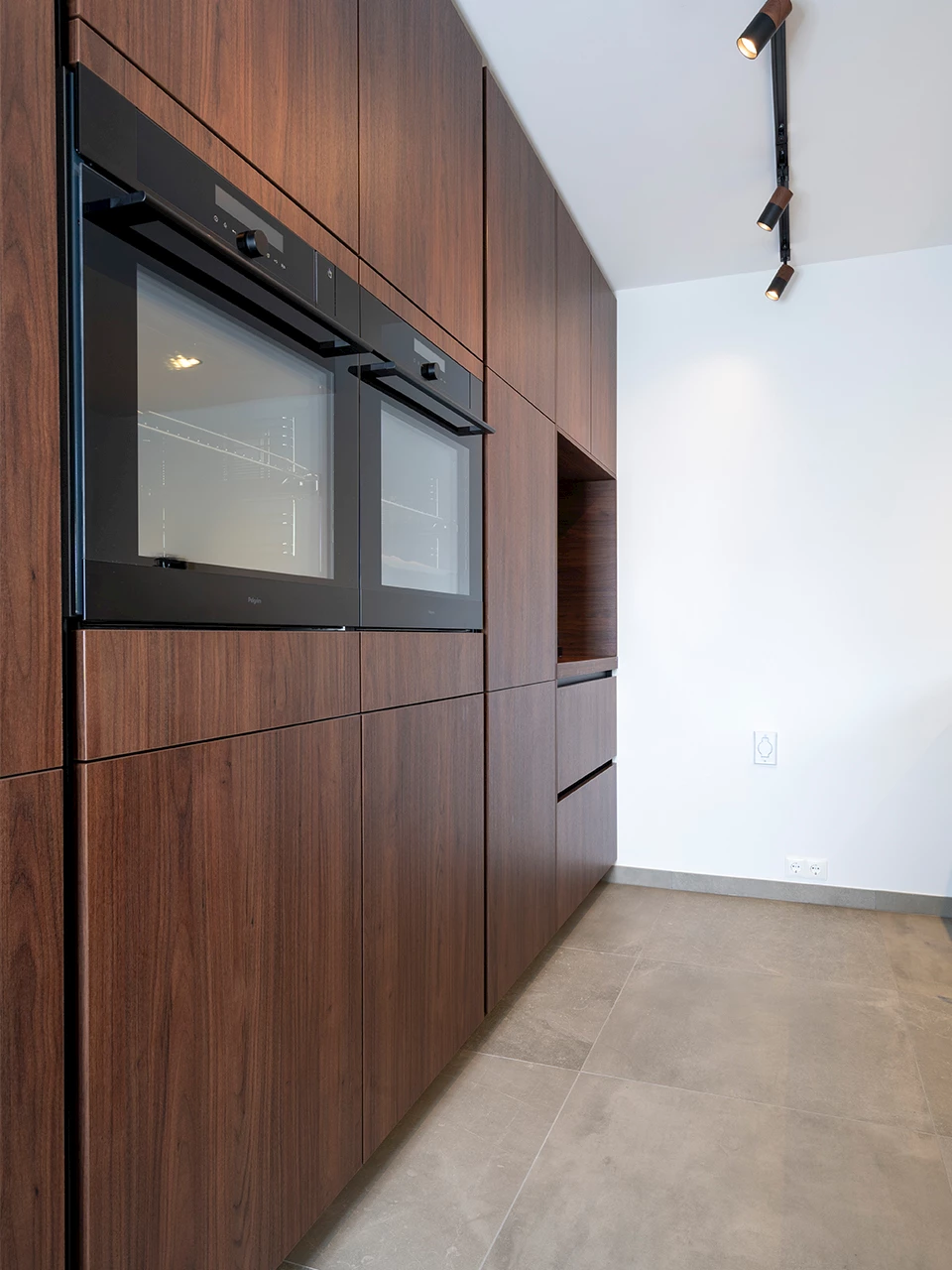 Hoge kastenwand keuken