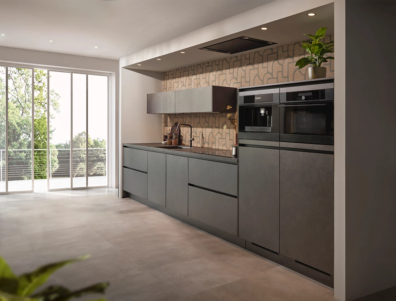 Minimalistische donkergrijze keuken