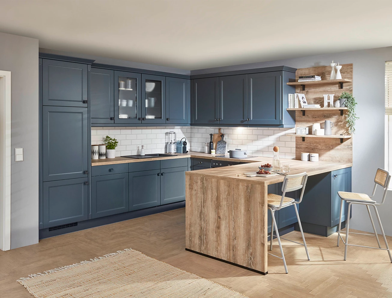 Landelijke lichtblauwe keuken