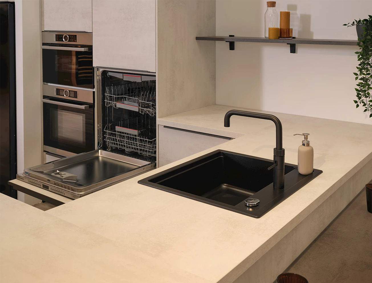 Kokendwaterkraan zwart