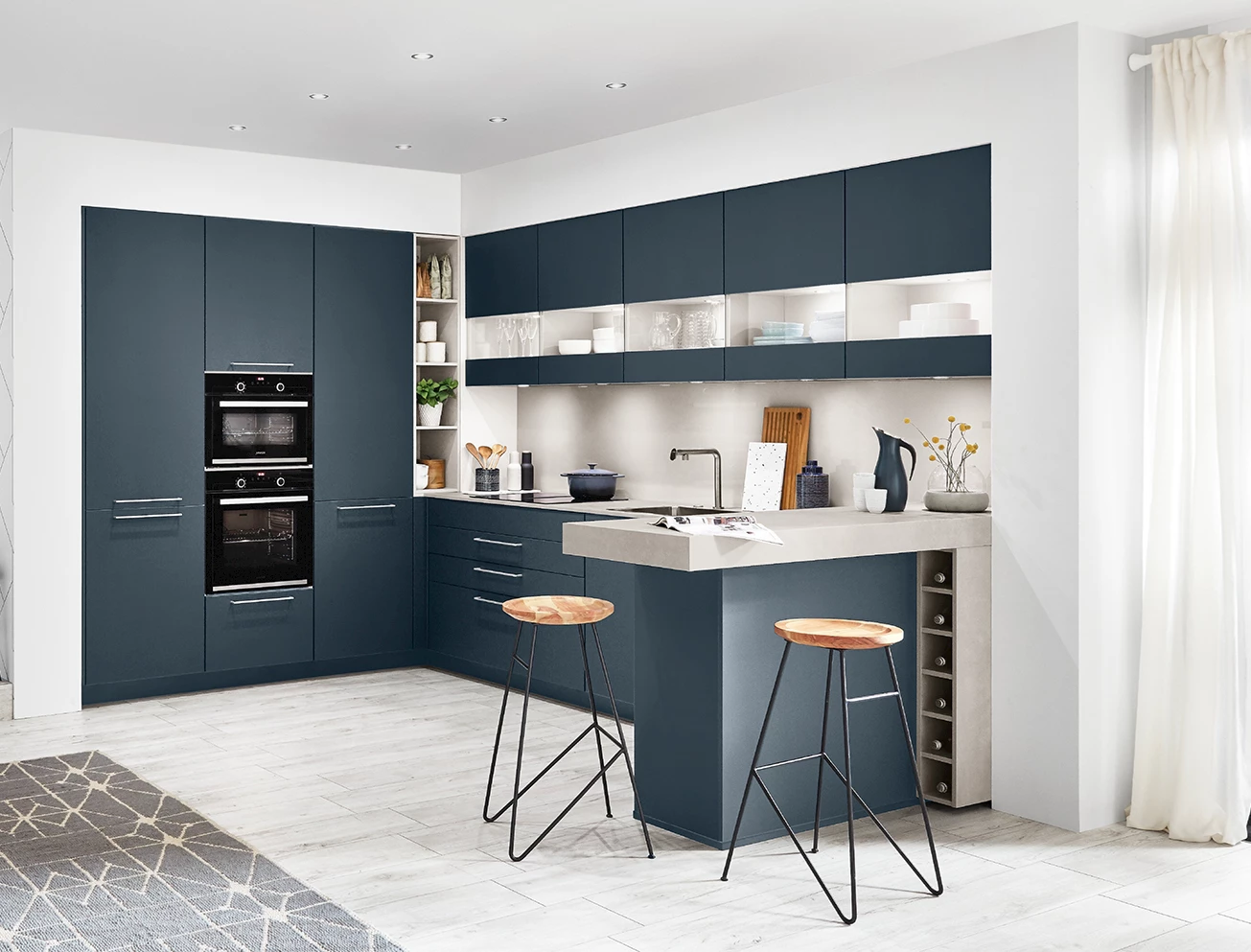 Donkerblauwe keuken