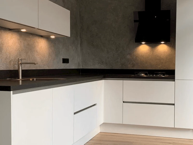 Wandkasten en -planken kleine keuken
