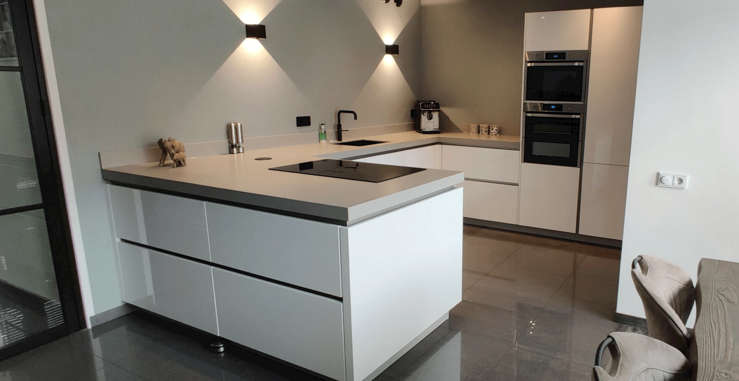 Keuken met granieten werkblad