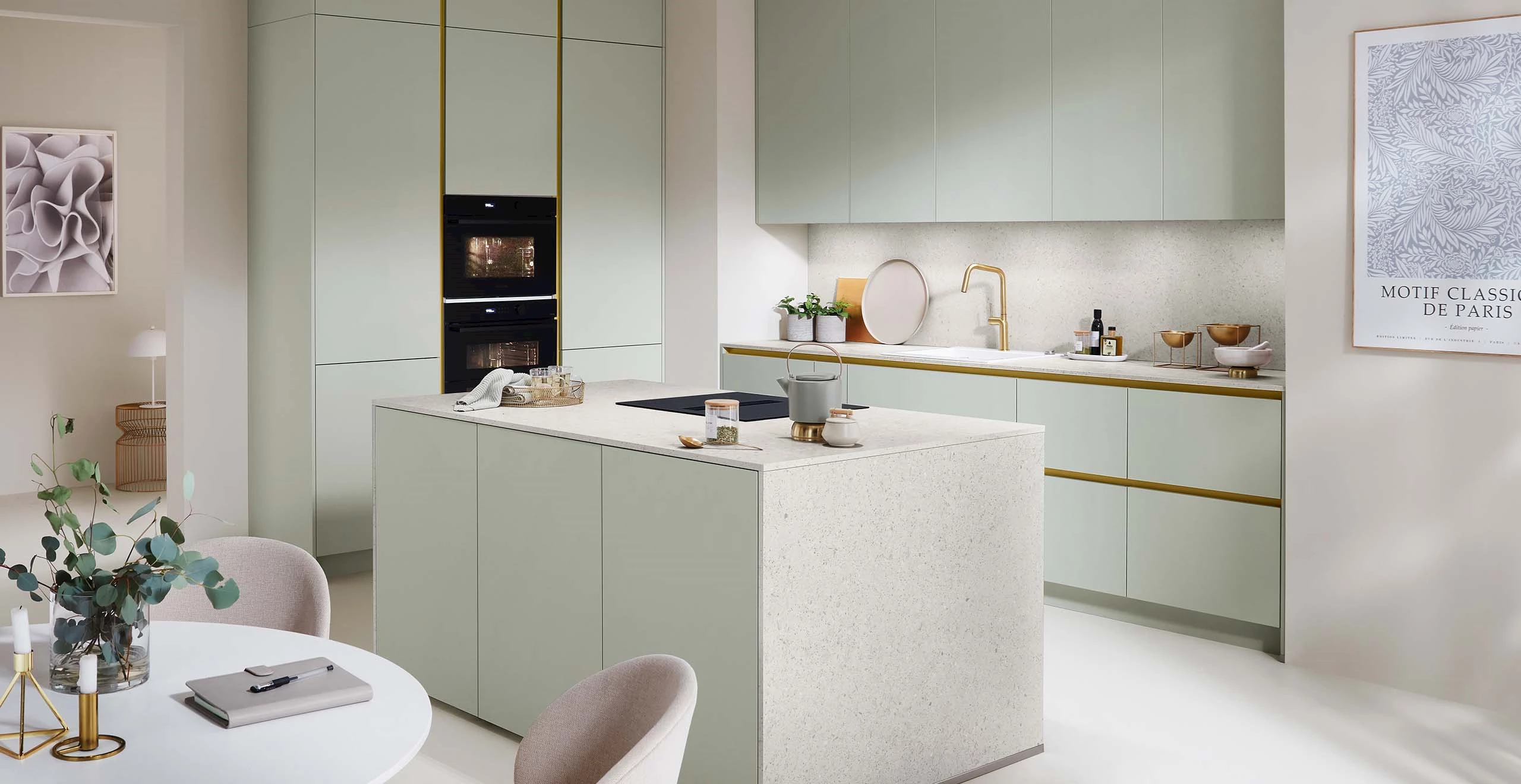 Smalle keukens met eiland